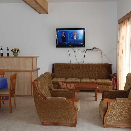 Aeriko Hotel Apartments Agia Marina  외부 사진