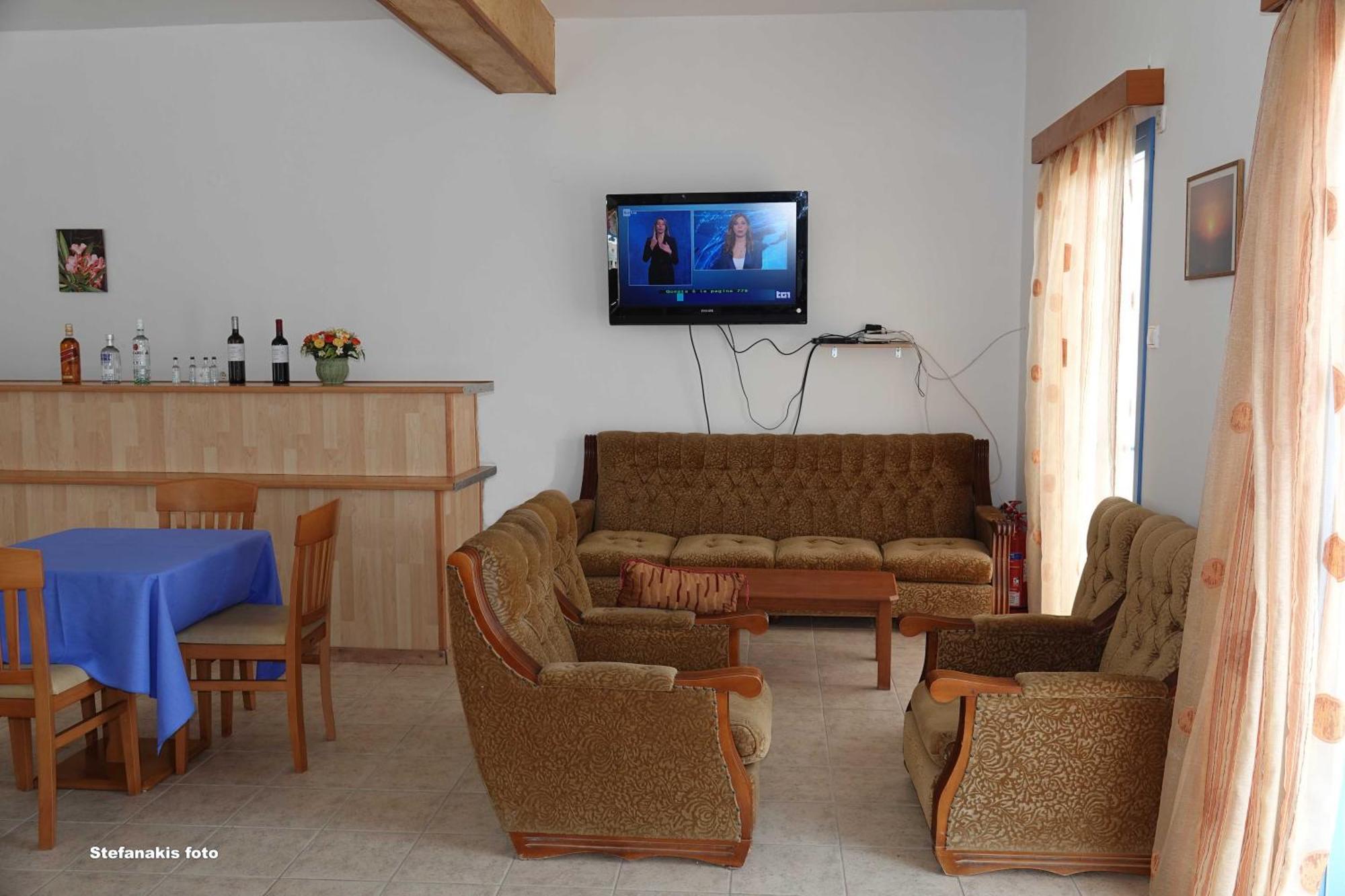 Aeriko Hotel Apartments Agia Marina  외부 사진
